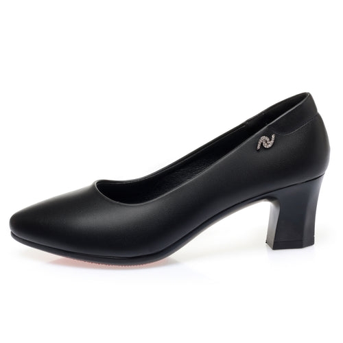 Women's black block heel pumps, plain style, side view